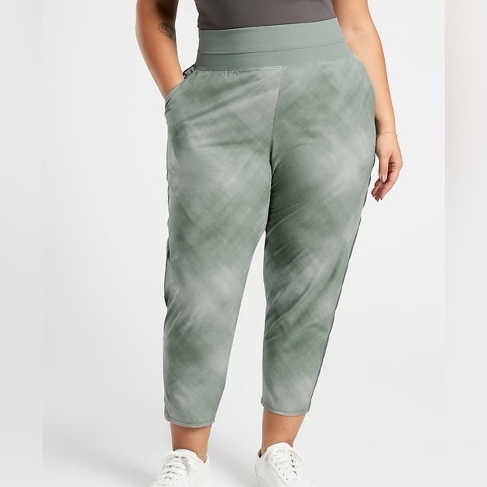Athleta Nolita Slim Tapered Crop Pant Size 26 Sage Green Gray Pull On Pinstripe